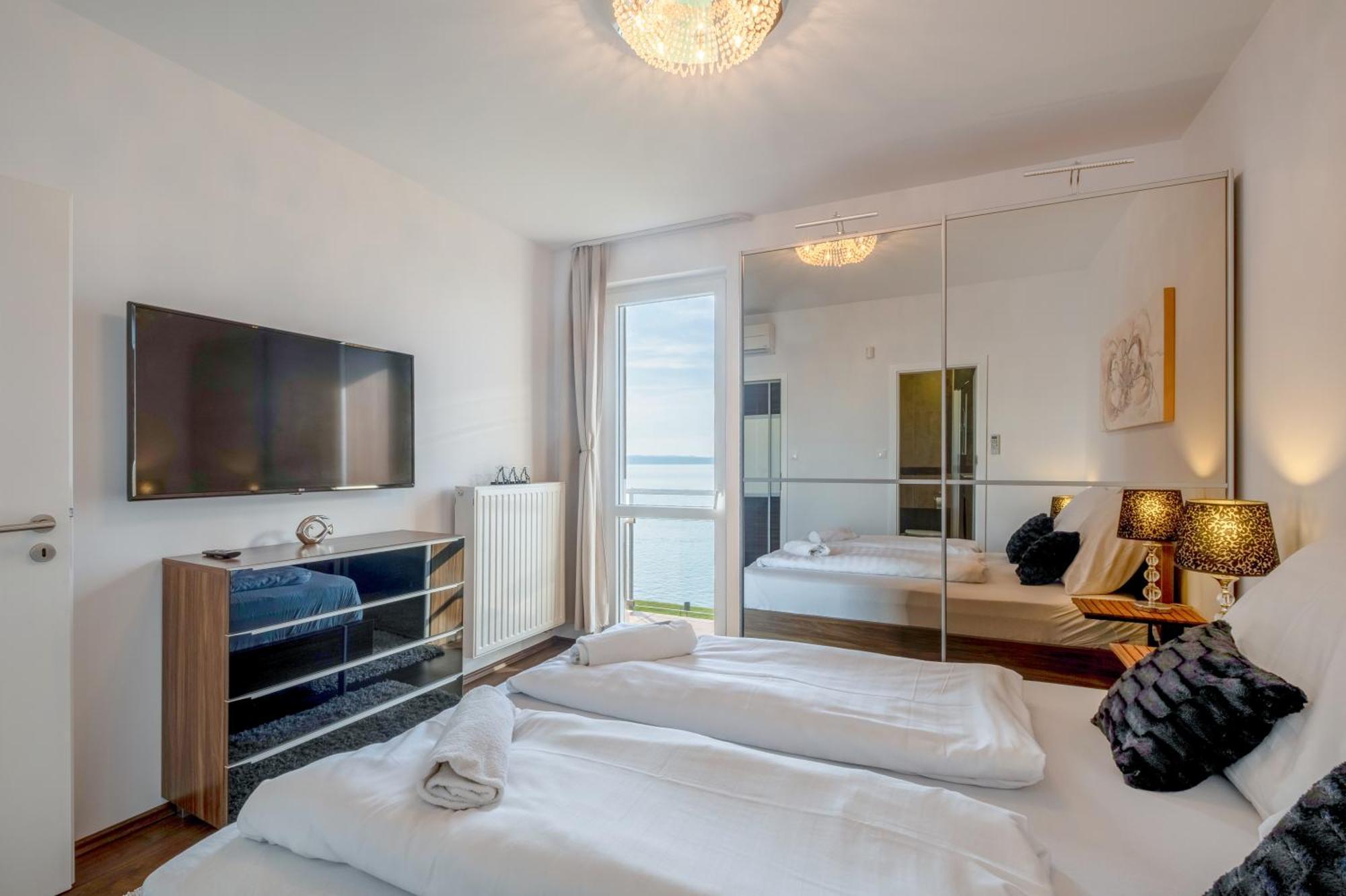 Myflat Full Panorama Apartment Siofok